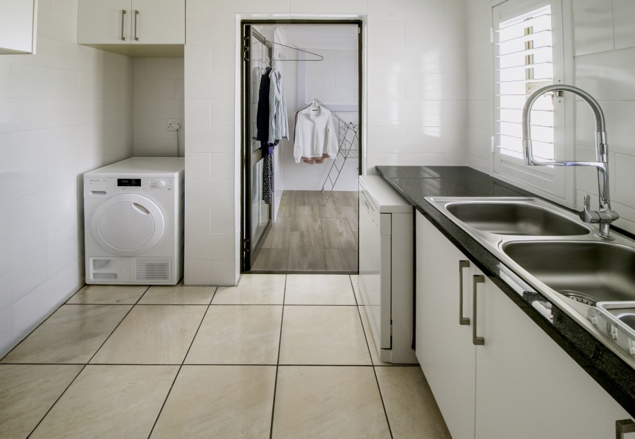 3 Bedroom Property for Sale in Myoli Beach Western Cape